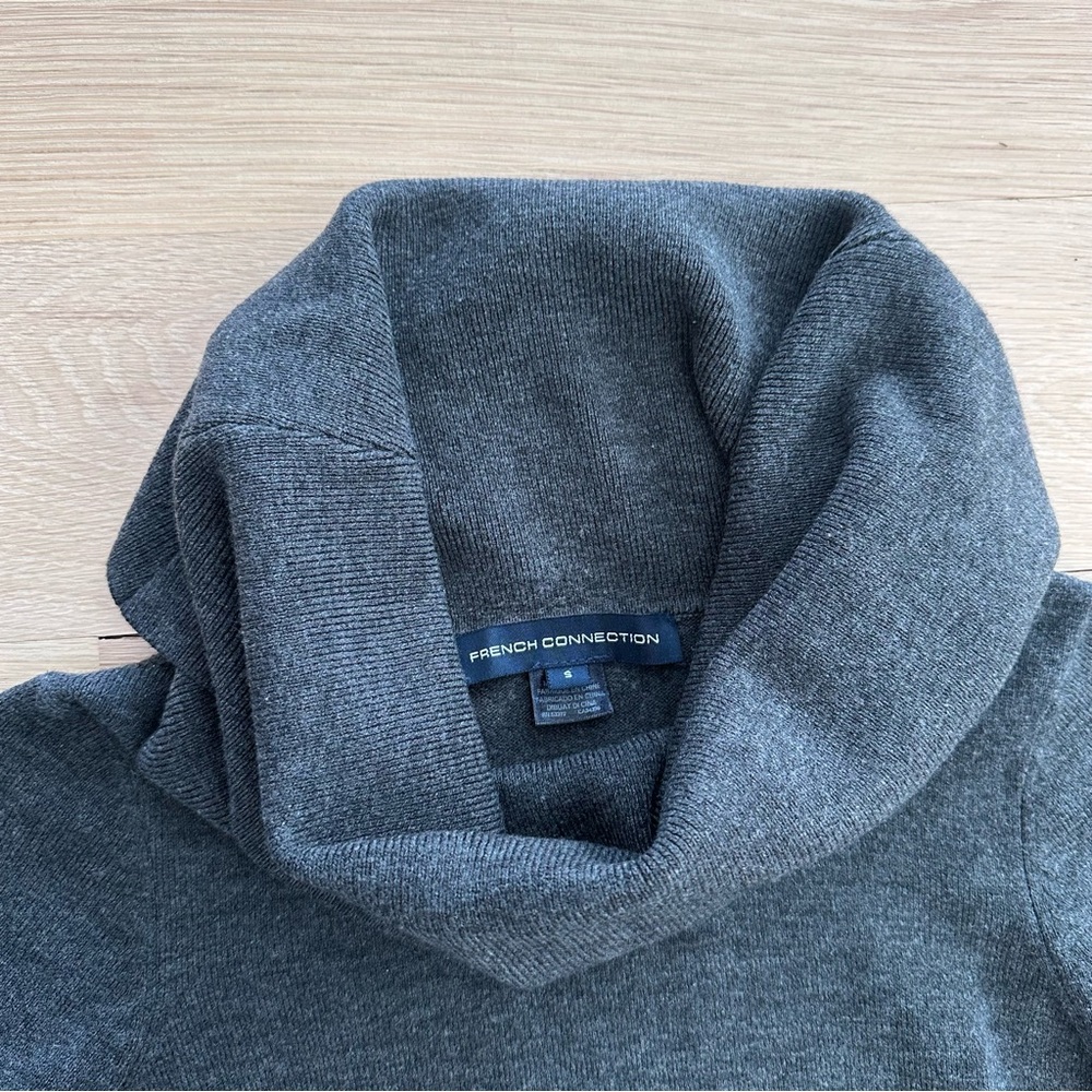 FRENCH CONNECTION - CHARCOAL KNIT TUNIC - SIZE SMALL - Picture 3 of 7